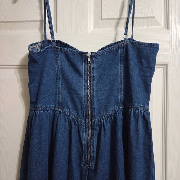 Commense Dress - Picture 3 of 6